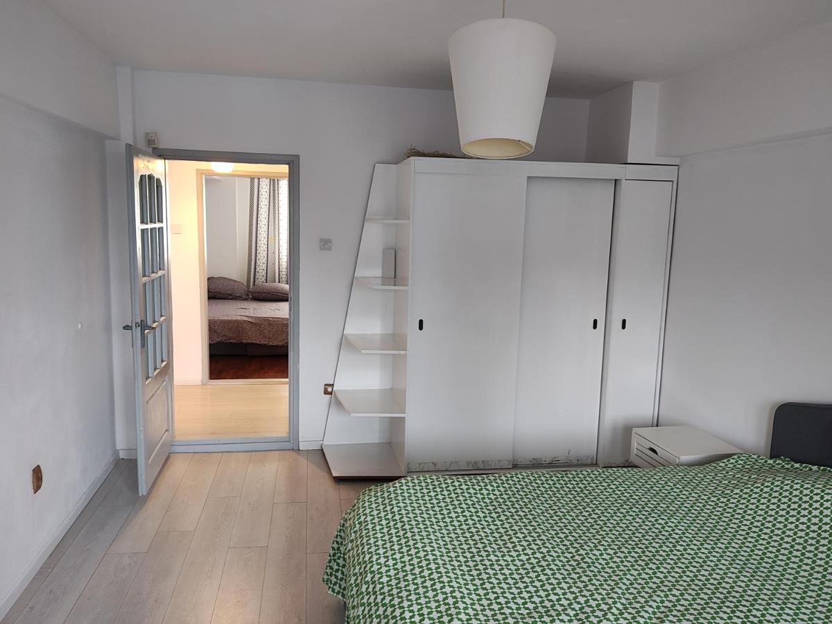 Ultracentral Ploiesti Apartment-Free Private Parking Eksteriør bilde